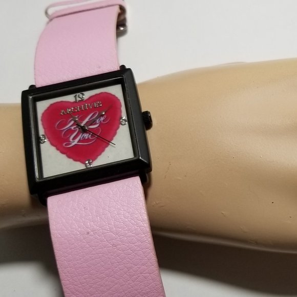 PINK WATCH "I LOVE YOU" WORKING WIDE FACE HEART DESIGN - Picture 2 of 7
